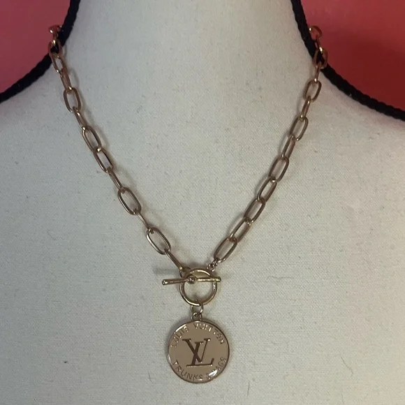 Louis Vuitton Authentic Light PinkUpcycled LV Trunks & Bags charm neckla… - Picture 3 of 5